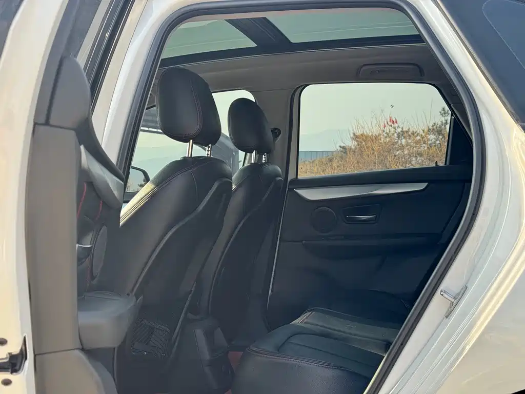 BMW 2 SERIES STATION WAGON