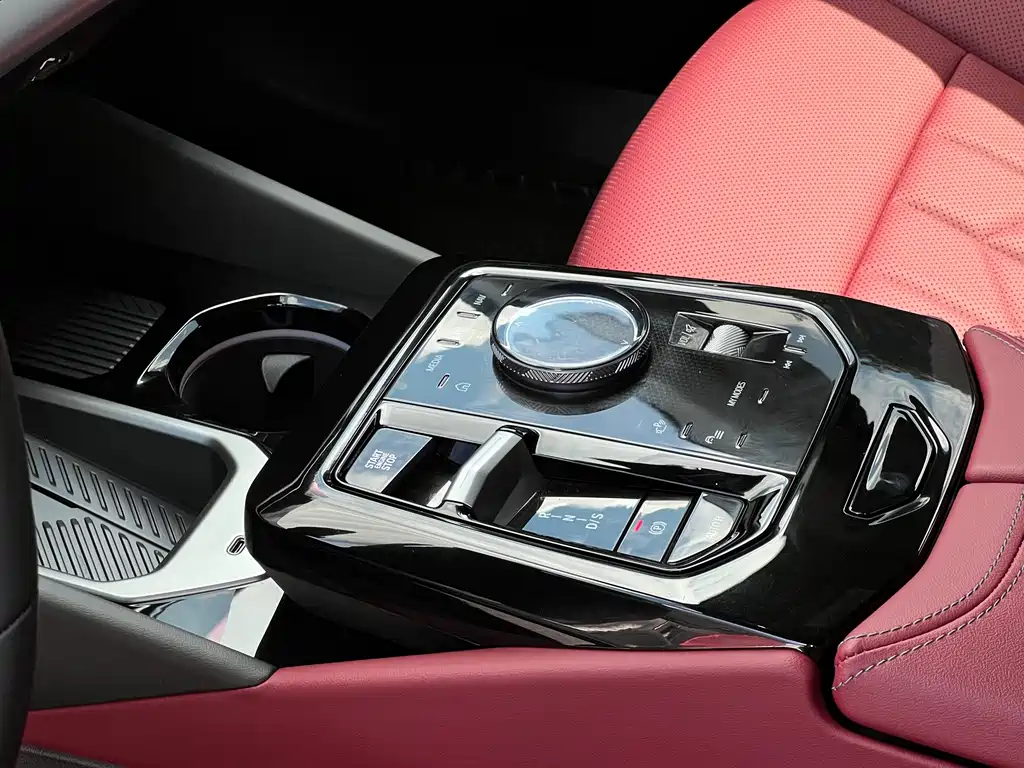 BMW 5 Series — миниатюра 23