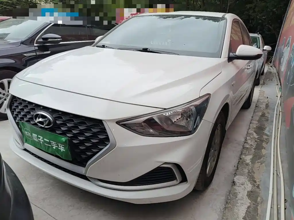 Hyundai Elantra — миниатюра 2