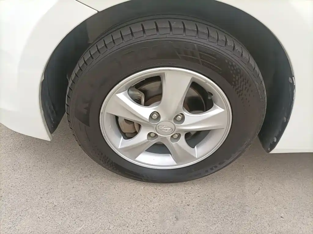 Hyundai Verna — миниатюра 23