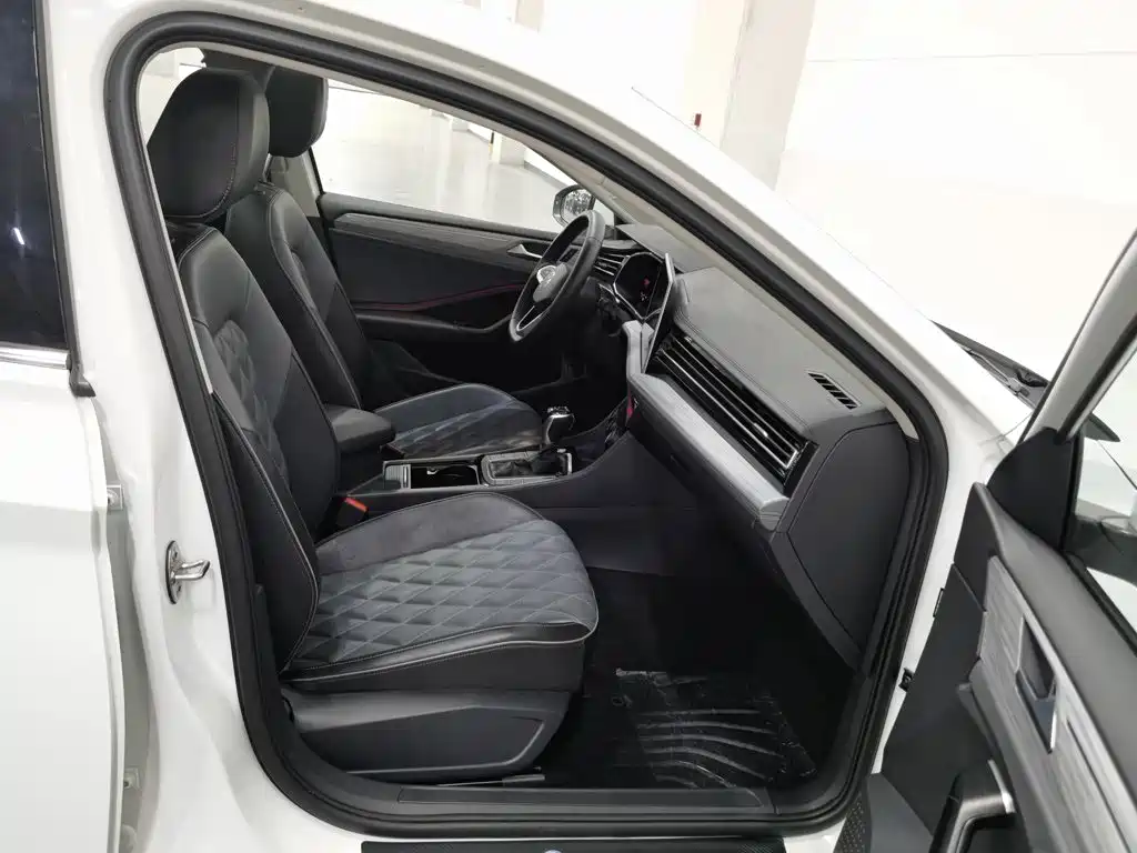 Volkswagen Sagitar — миниатюра 23