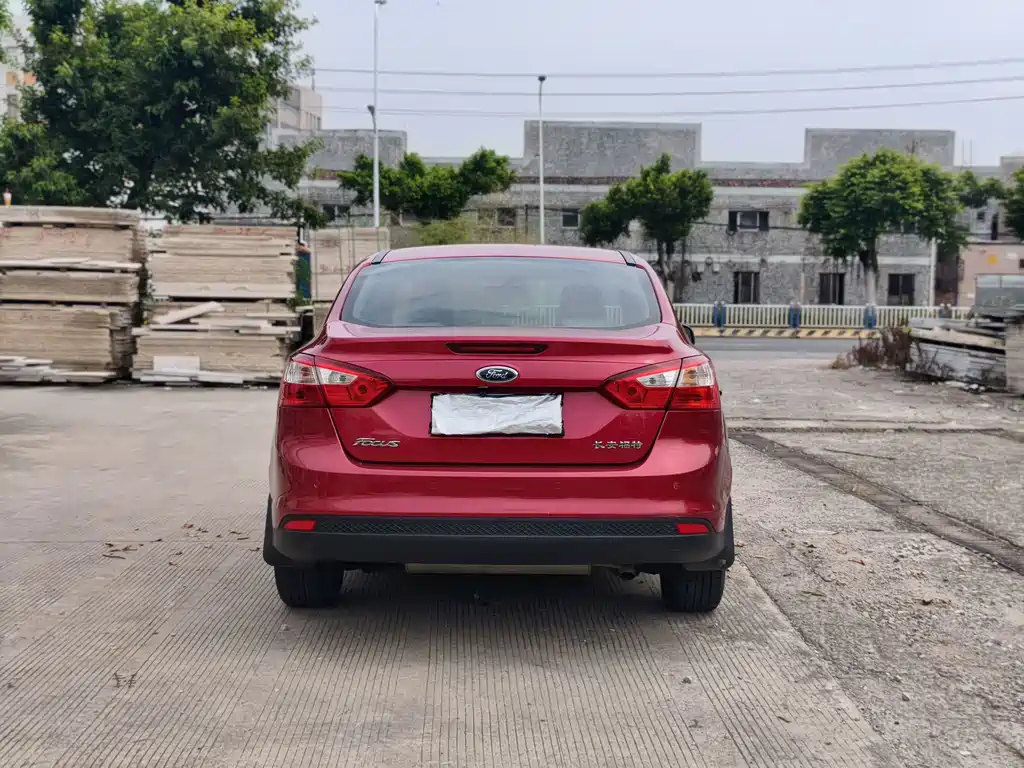 Ford Focus — миниатюра 7