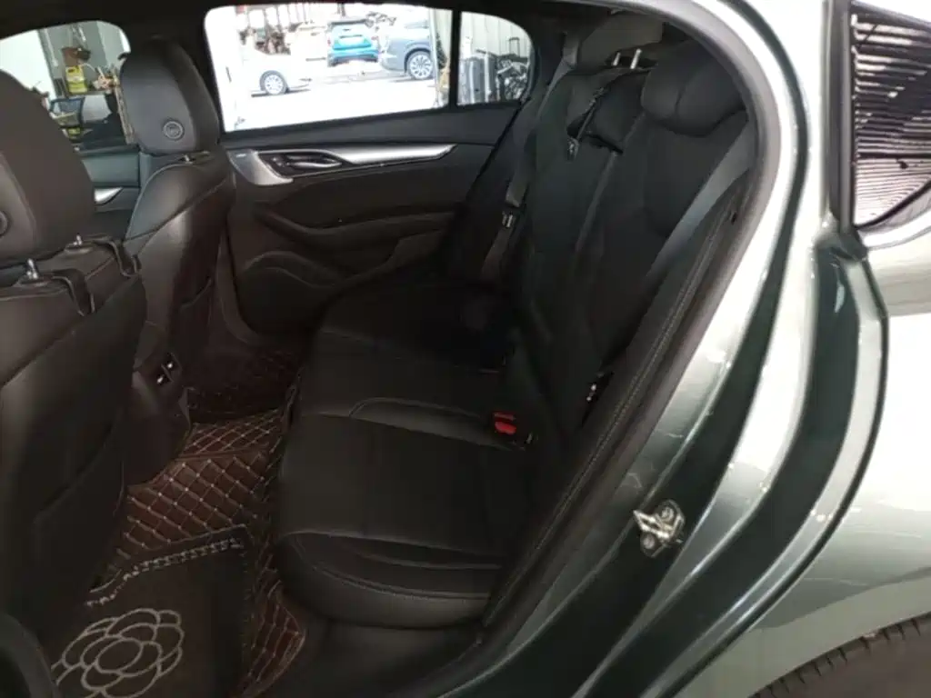Cadillac CT5 — миниатюра 17