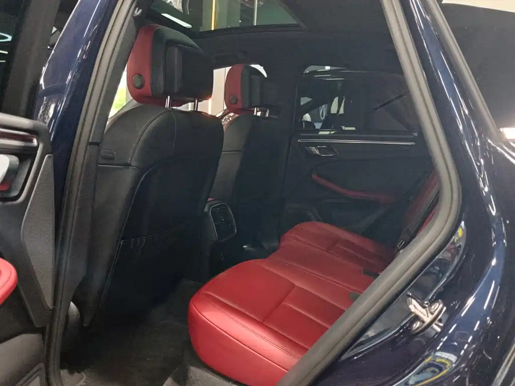 Porsche Macan — миниатюра 5