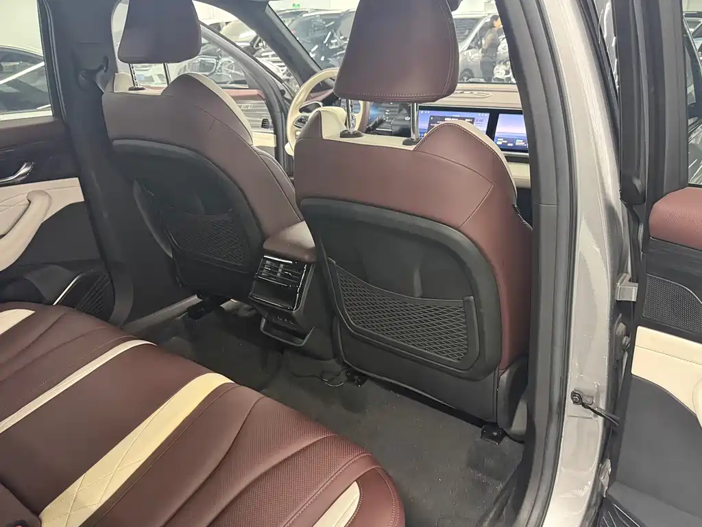Geely Xingyue L — миниатюра 8