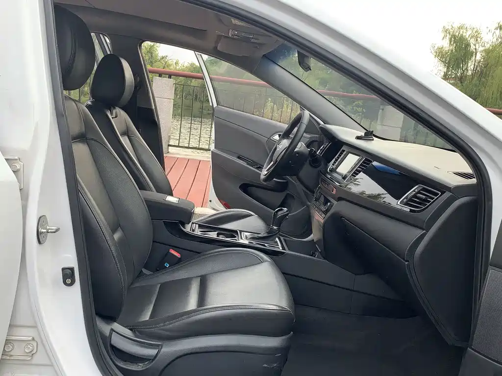 Hyundai Mistra — миниатюра 11