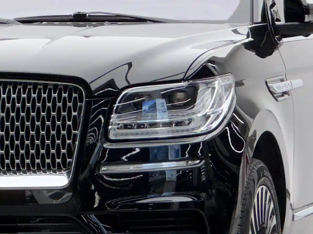 Lincoln Navigator — миниатюра 3