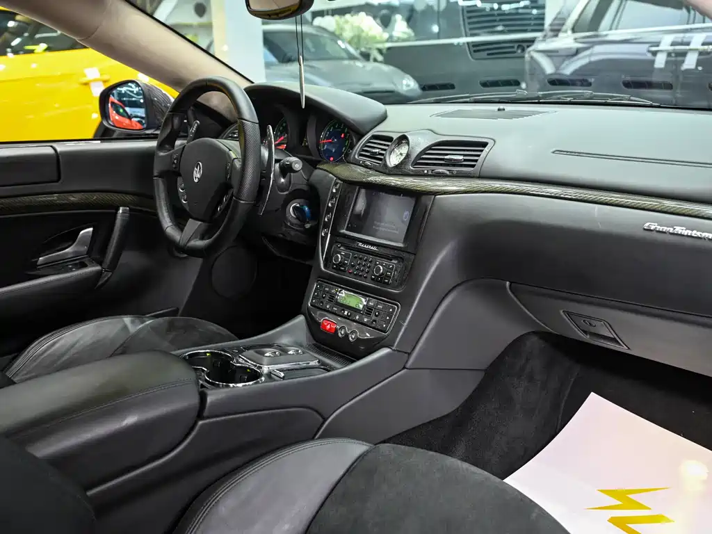 MASERATI GRANTURISMO