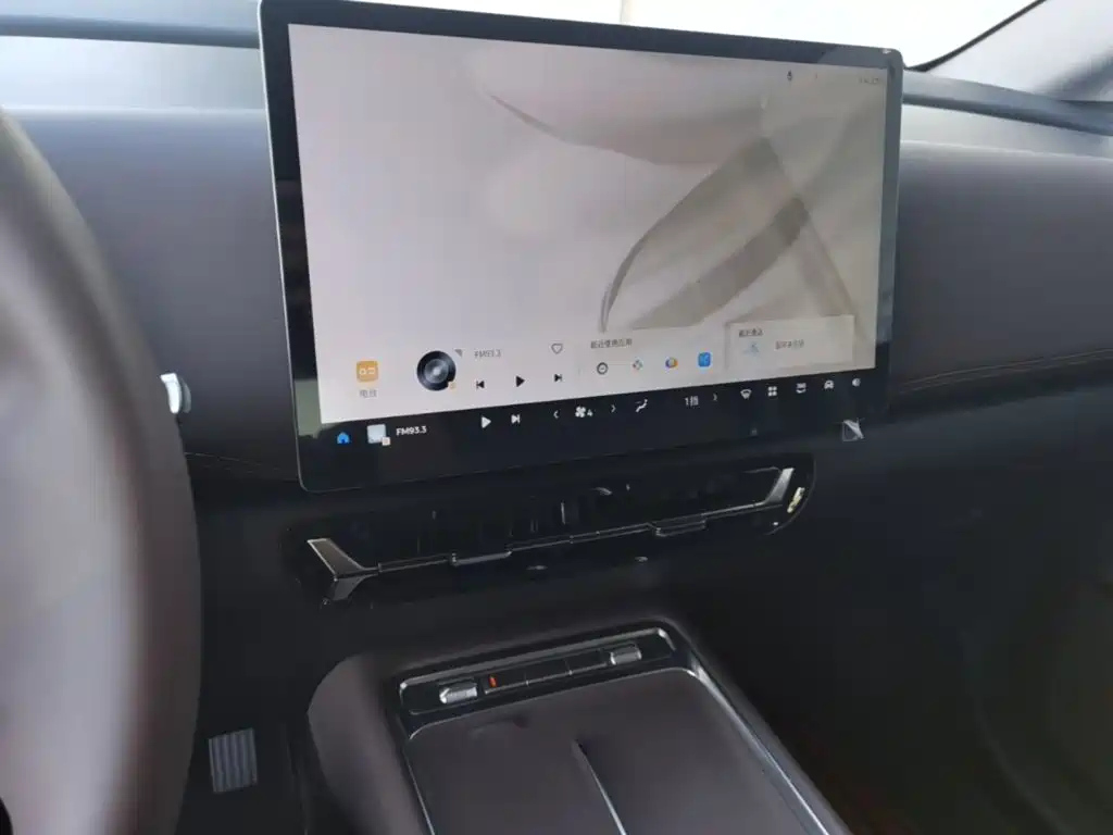 Wuling Xingguang 730 New Energy — миниатюра 13