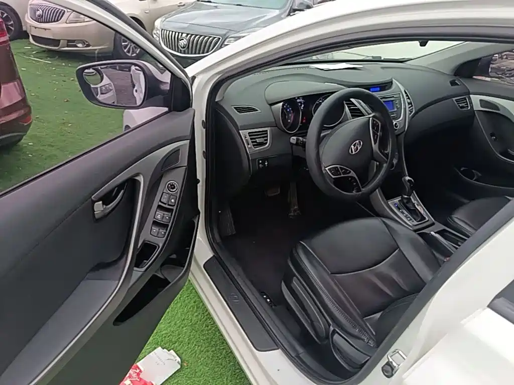 Hyundai Elantra Langdong — миниатюра 16