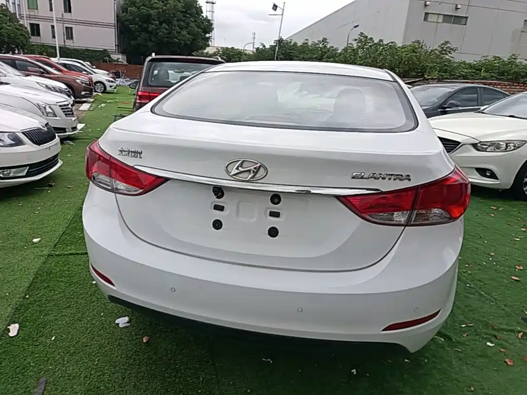 Hyundai Elantra Langdong — миниатюра 6