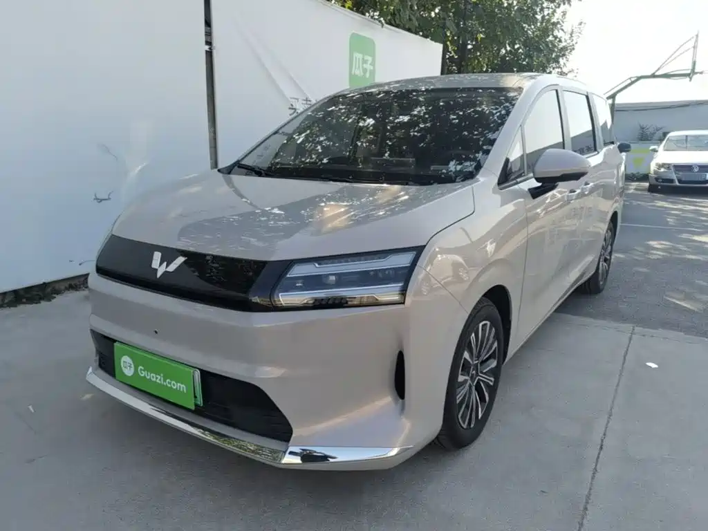 Wuling Xingguang 730 New Energy — миниатюра 2