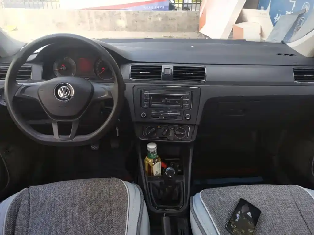 Volkswagen Santana — миниатюра 10