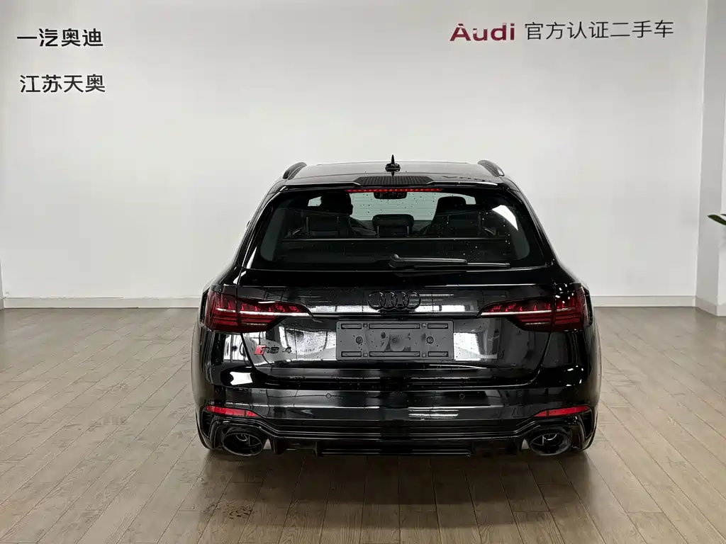 Audi RS 4 — миниатюра 5
