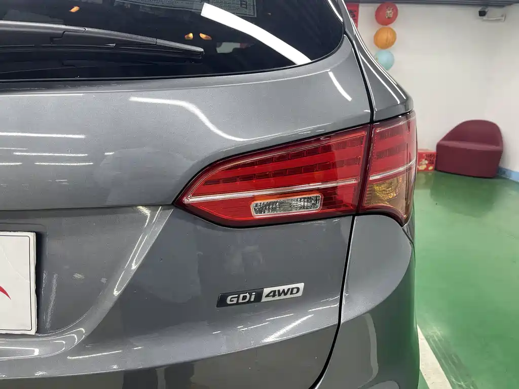 Hyundai Santa Fe (Import) — миниатюра 20