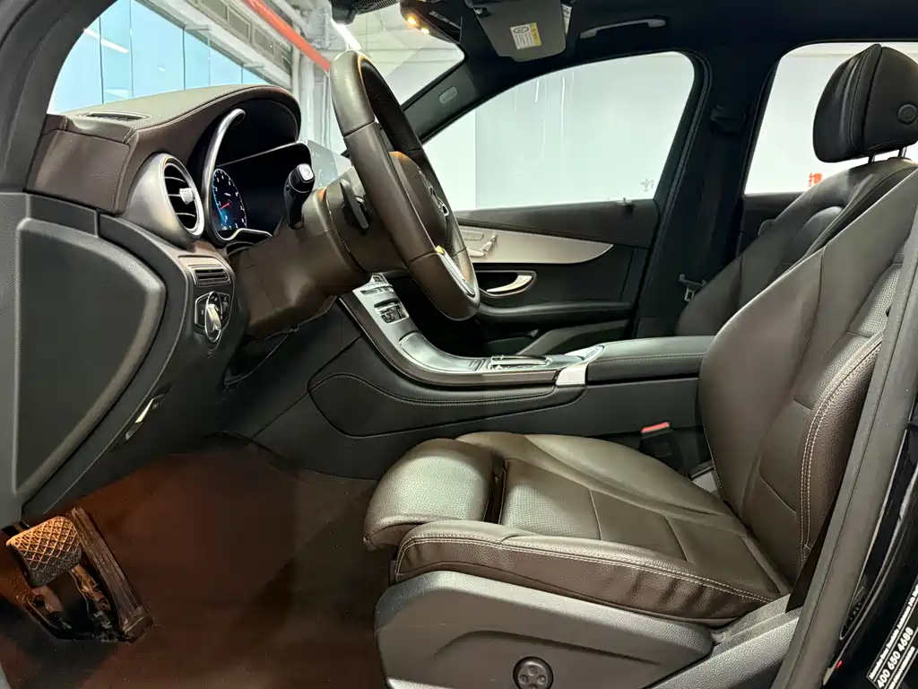 Mercedes-Benz GLC 2022 GLC 260 L 4MATIC