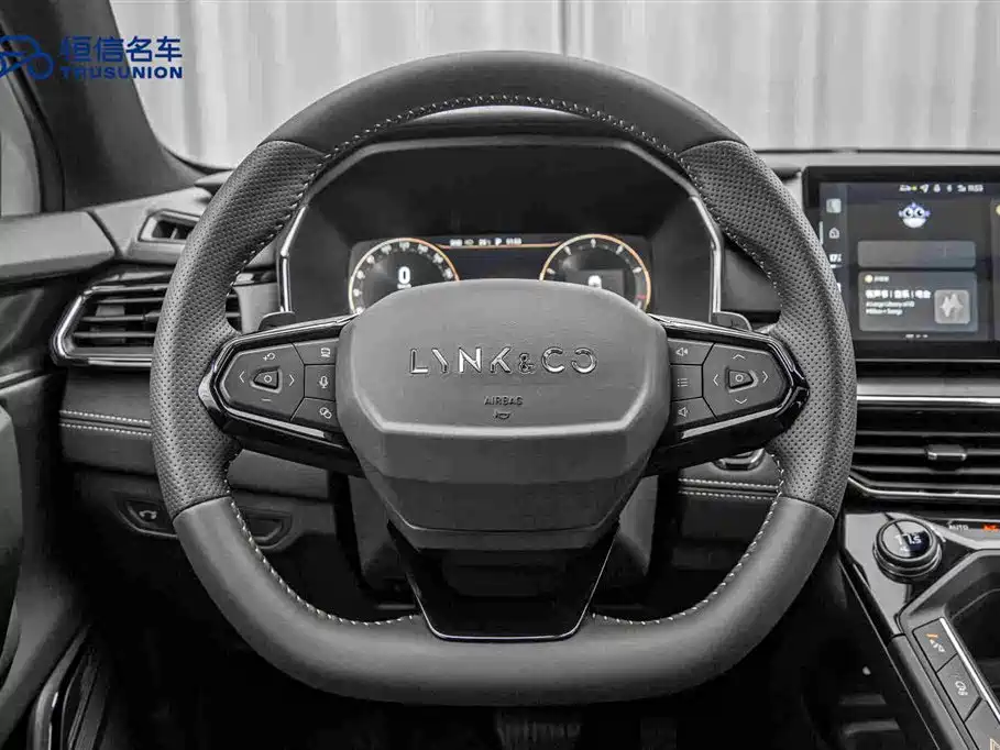 Lynk & Co 06 — миниатюра 18
