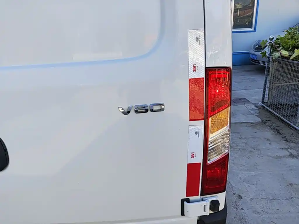 MAXUS V80 — миниатюра 8