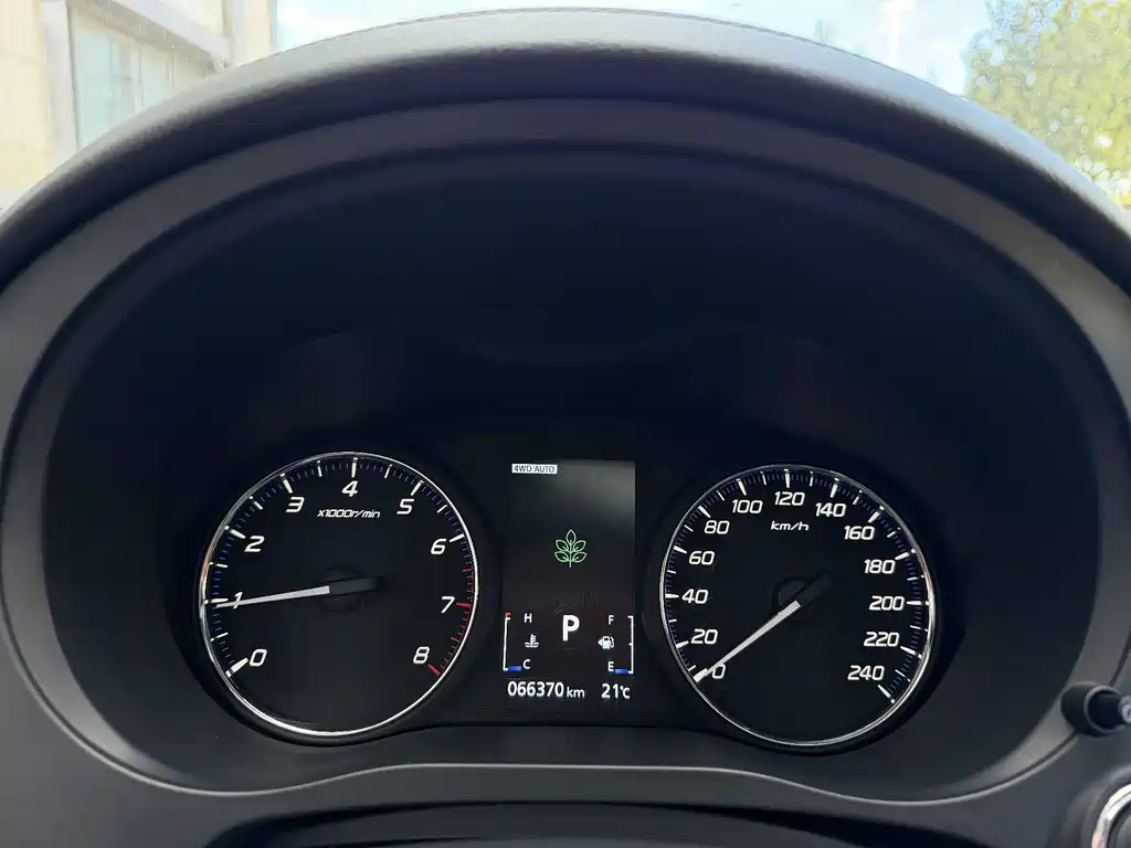 Mitsubishi Outlander — миниатюра 9