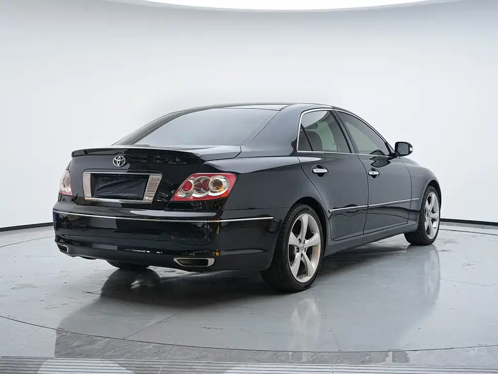 Toyota Reiz — миниатюра 10