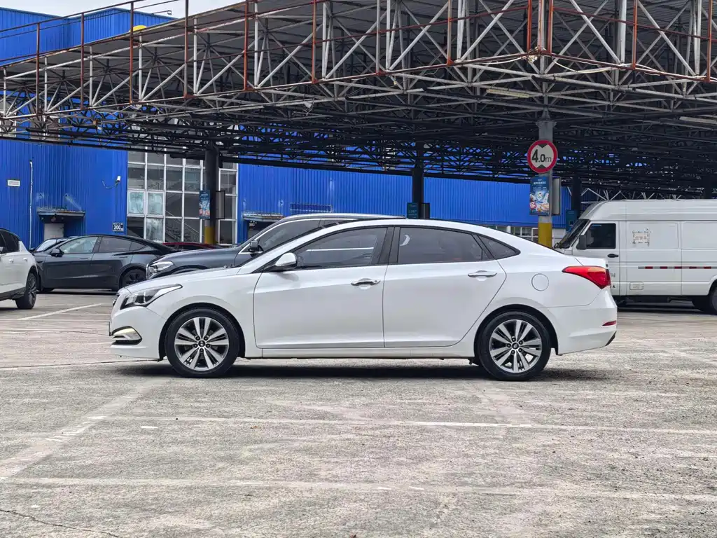 Hyundai Mistra — миниатюра 3