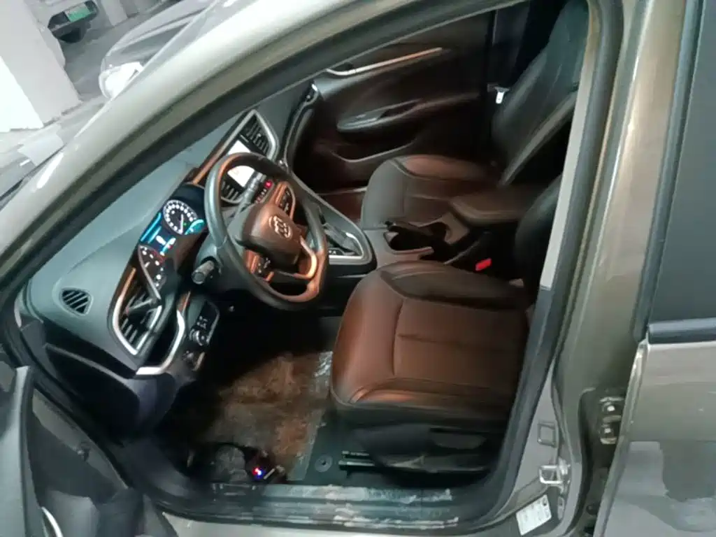 Buick Excelle — миниатюра 15