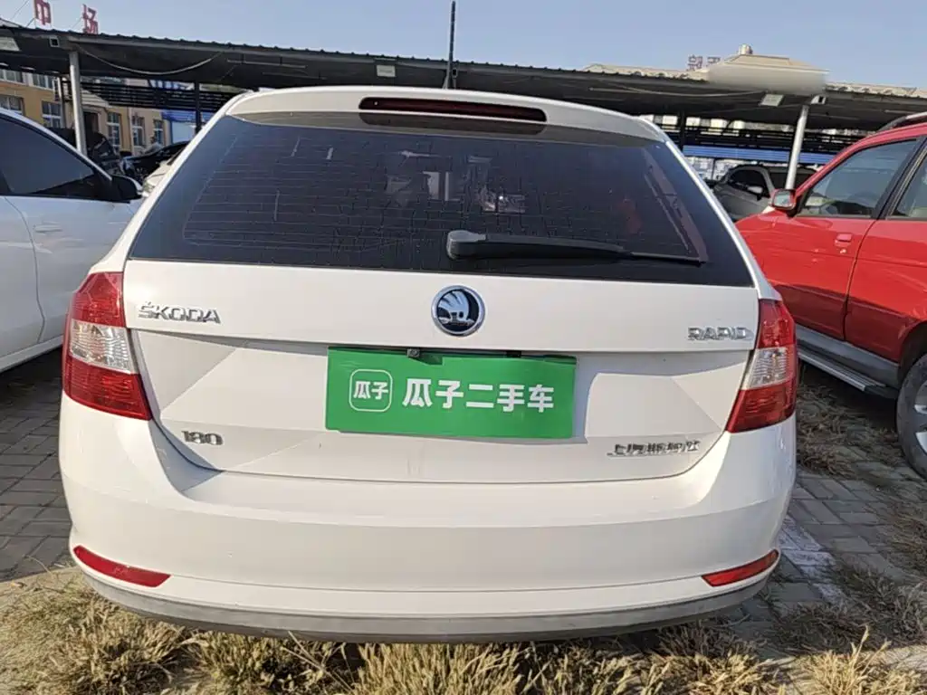 Skoda Rapid Spaceback — миниатюра 6