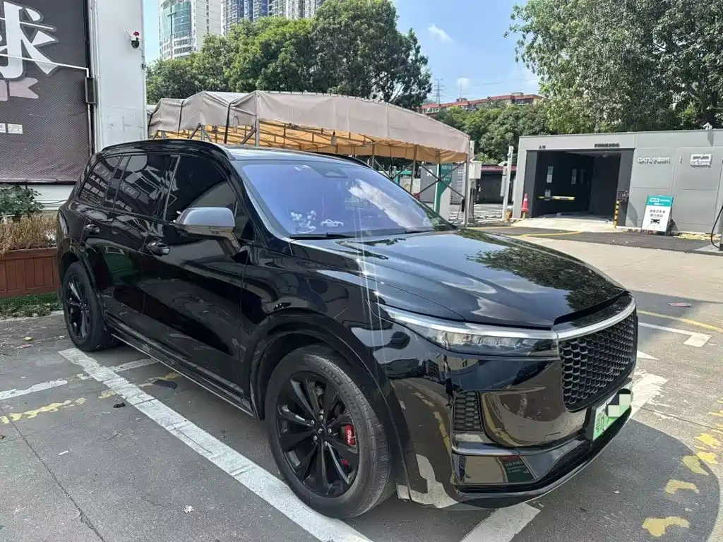 Li Auto Li ONE — миниатюра 2