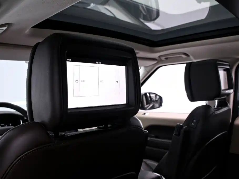 Land Rover Sport PHEV — миниатюра 18