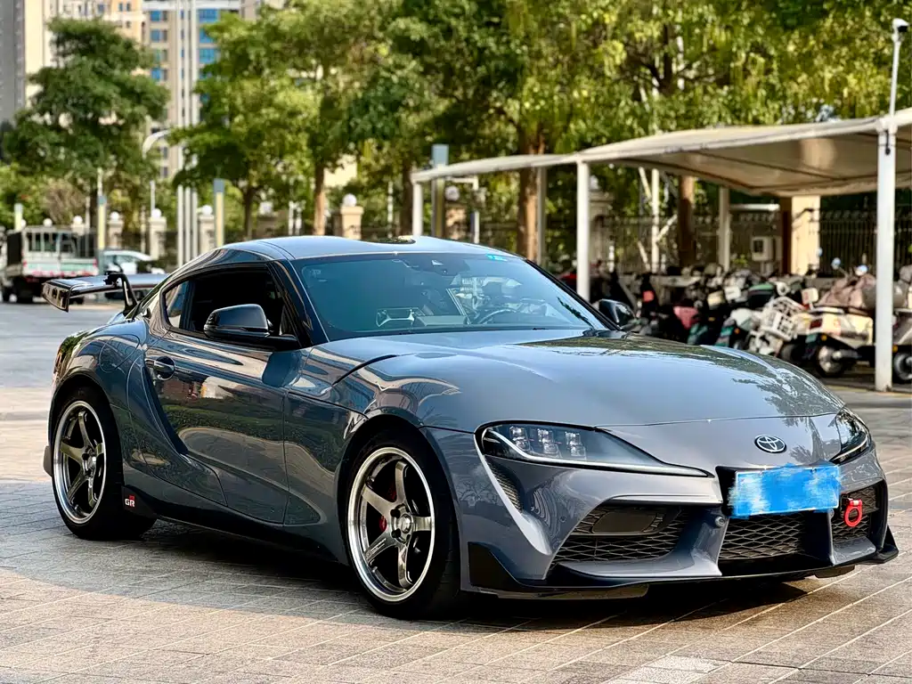 TOYOTA SUPRA