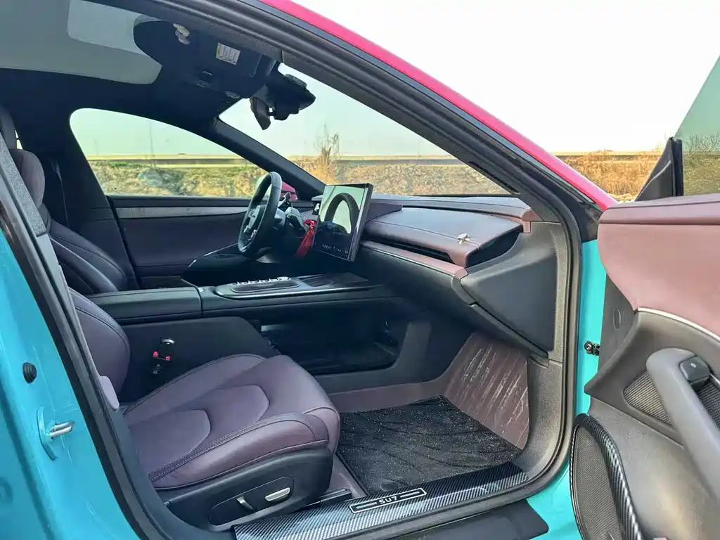 XIAOMI CAR XIAOMI SU7