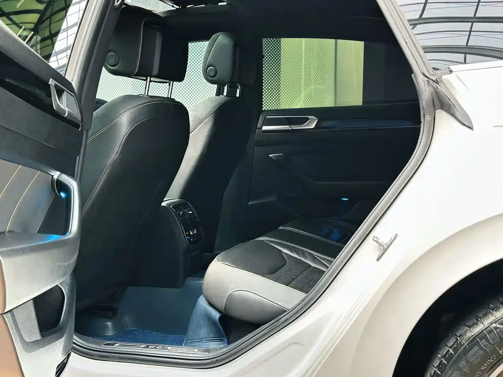 Volkswagen CC — миниатюра 6
