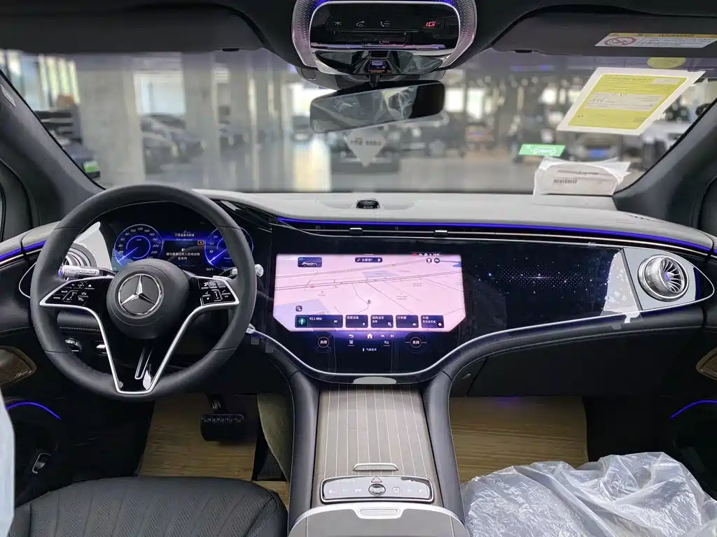 Mercedes-Benz EQS SUV — миниатюра 13
