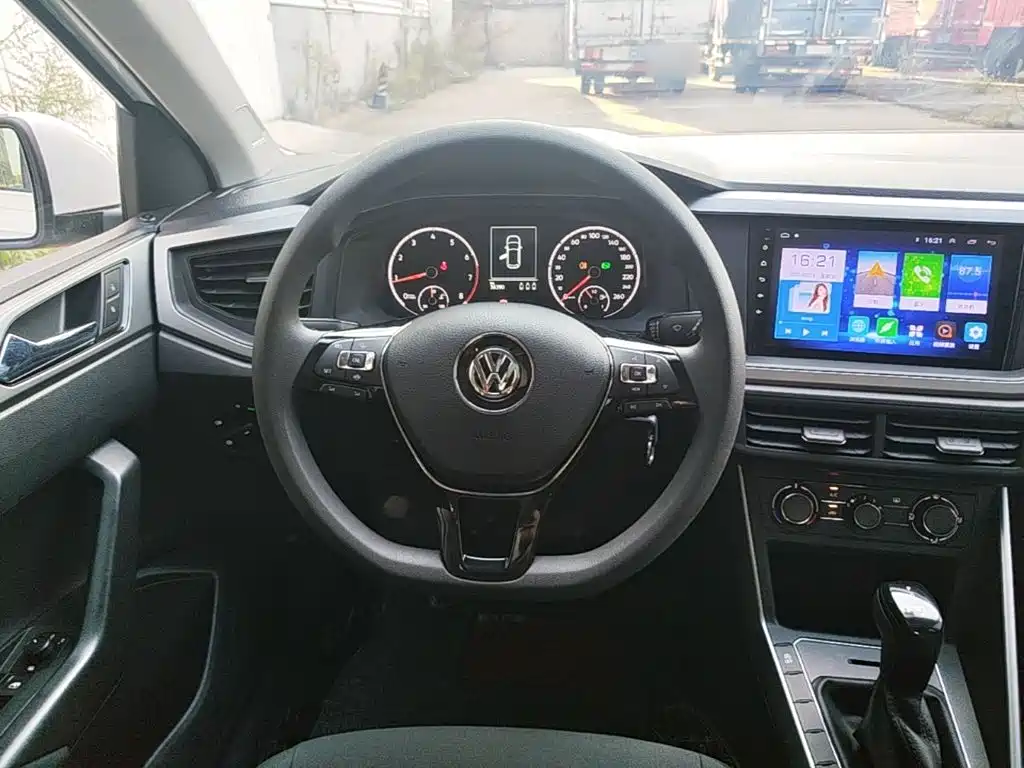 Volkswagen Polo — миниатюра 11