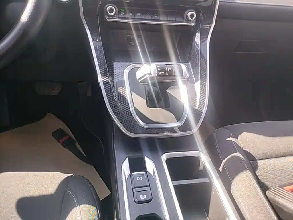 Haval M6 — миниатюра 14