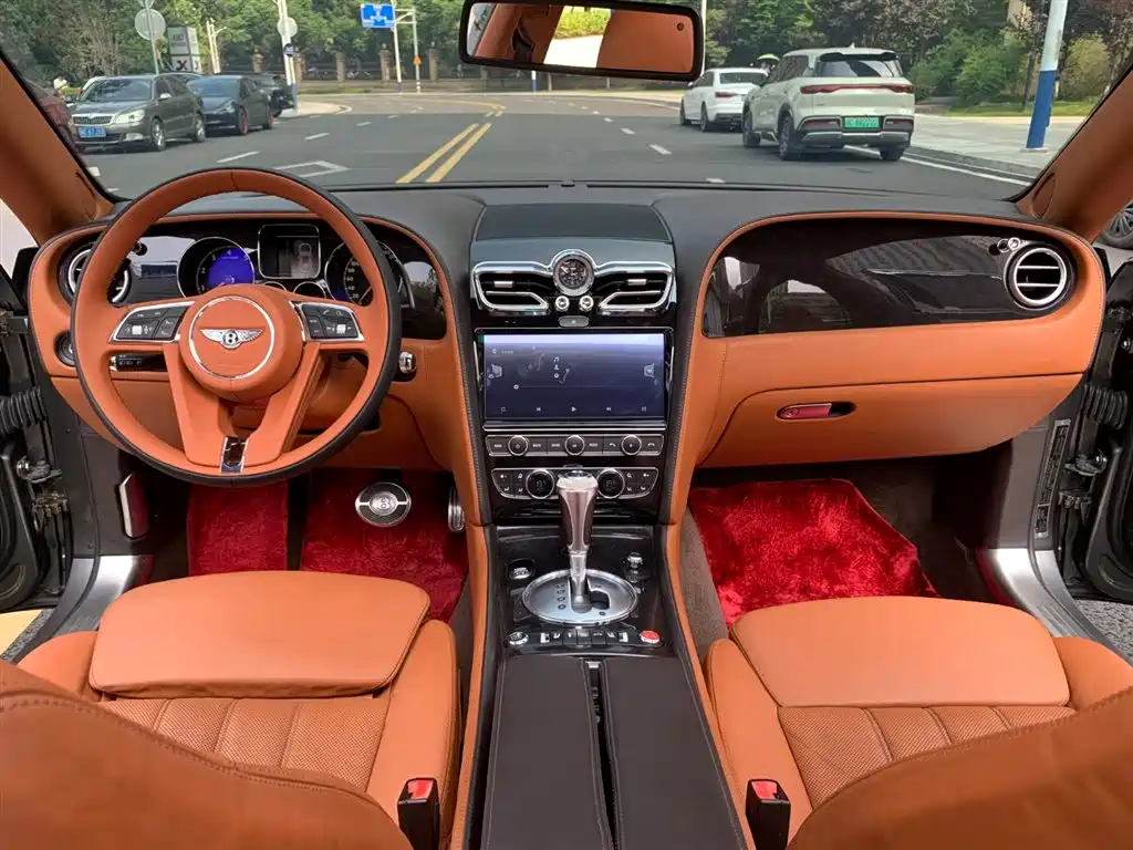 Bentley Flying Spur 2010 6.0T мест