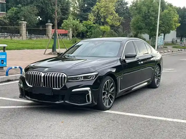 BMW 7 SERIES