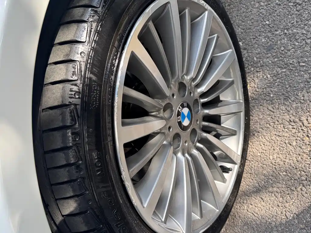 BMW 3 Series — миниатюра 12