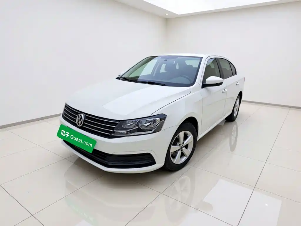 Volkswagen Lavida 2015 1.6L Manual Elegant Edition
