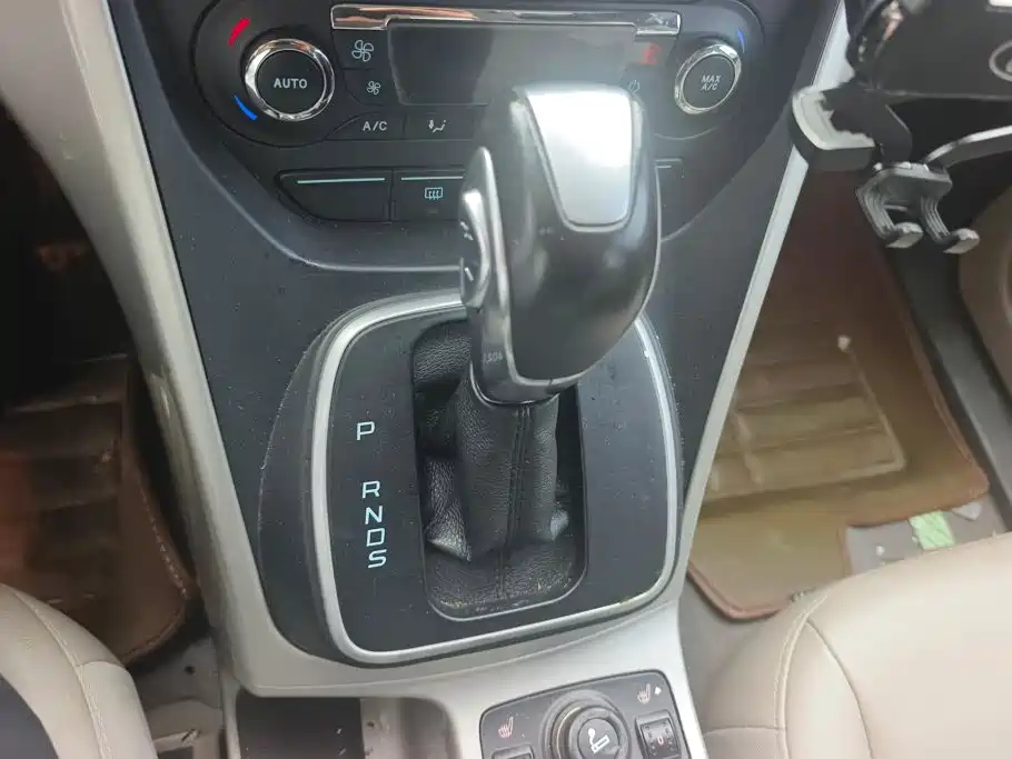 Ford Kuga — миниатюра 16