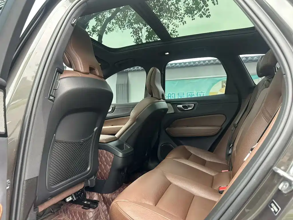 Volvo XC60 — миниатюра 9