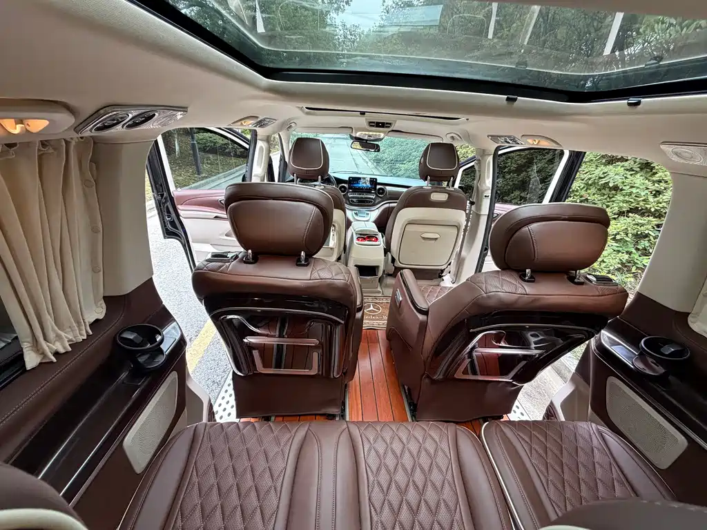 Mercedes-Benz V-Class — миниатюра 11