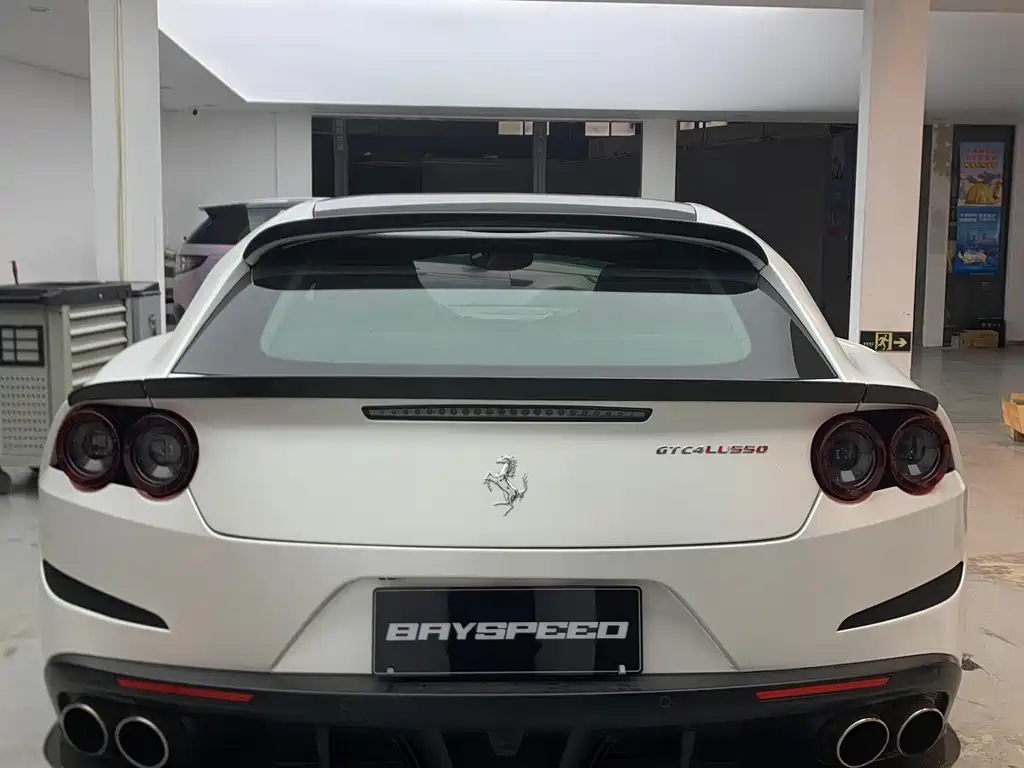 Ferrari GTC4Lusso 6.3L V12, фото 3