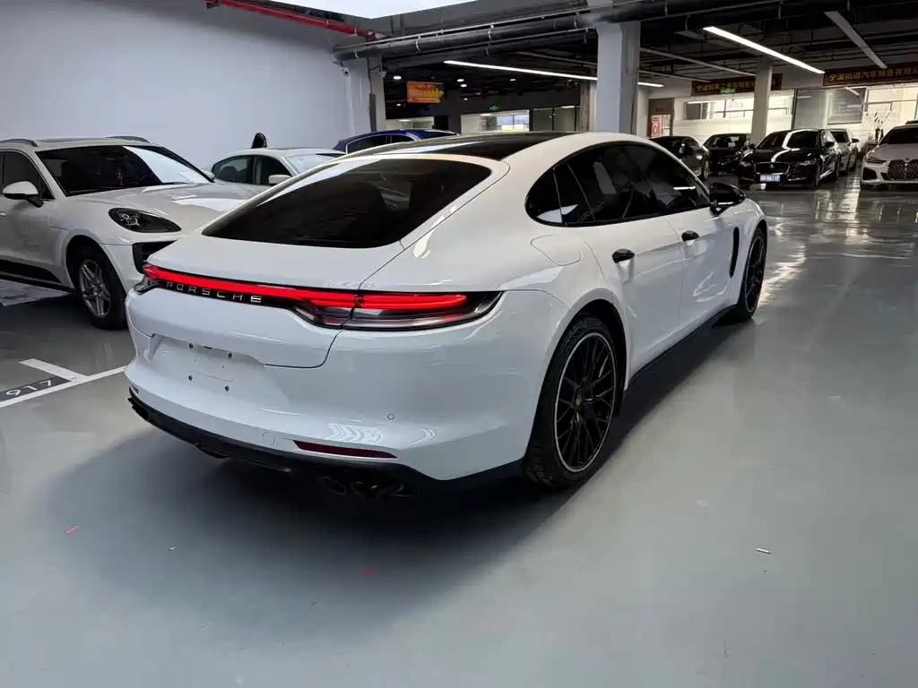 Porsche Panamera — миниатюра 18