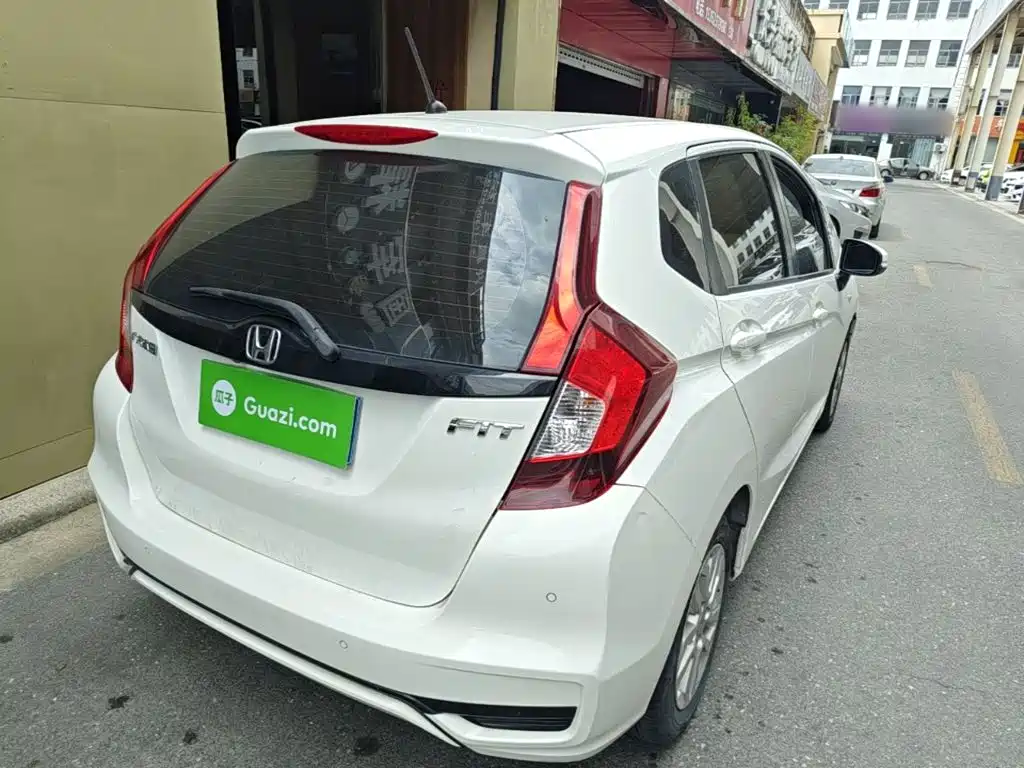 Honda Fit — миниатюра 7