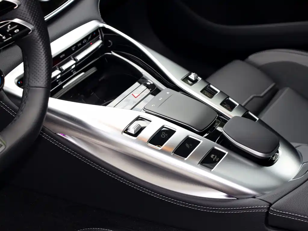 Mercedes-Benz AMG GT — миниатюра 10
