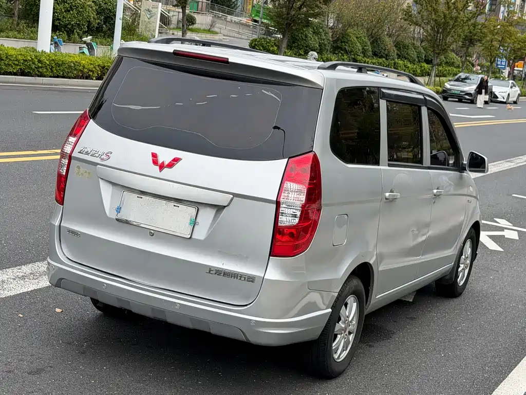 Wuling Hongguang — миниатюра 6