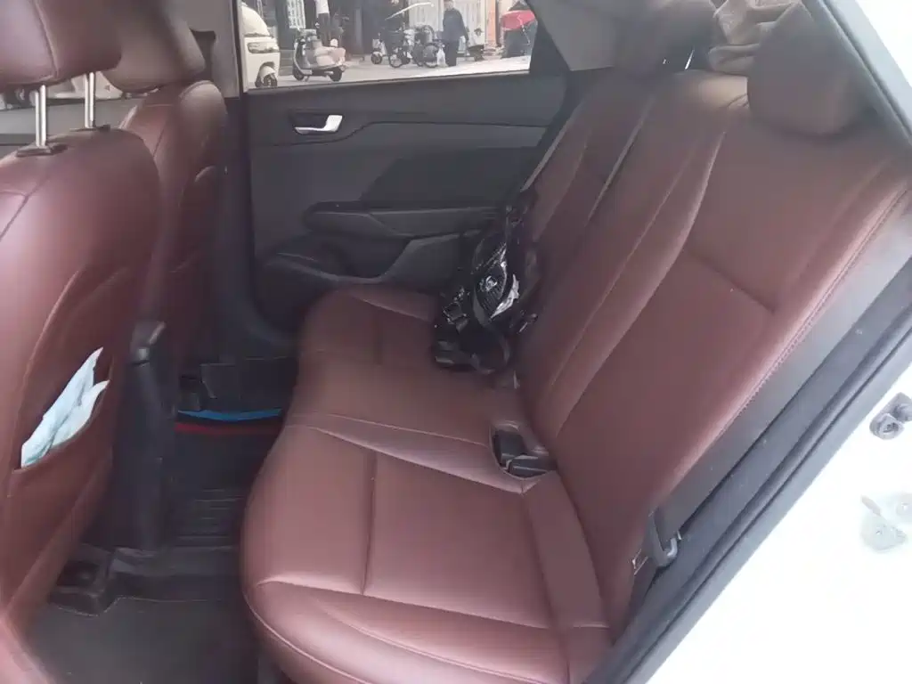 Hyundai Verna — миниатюра 13