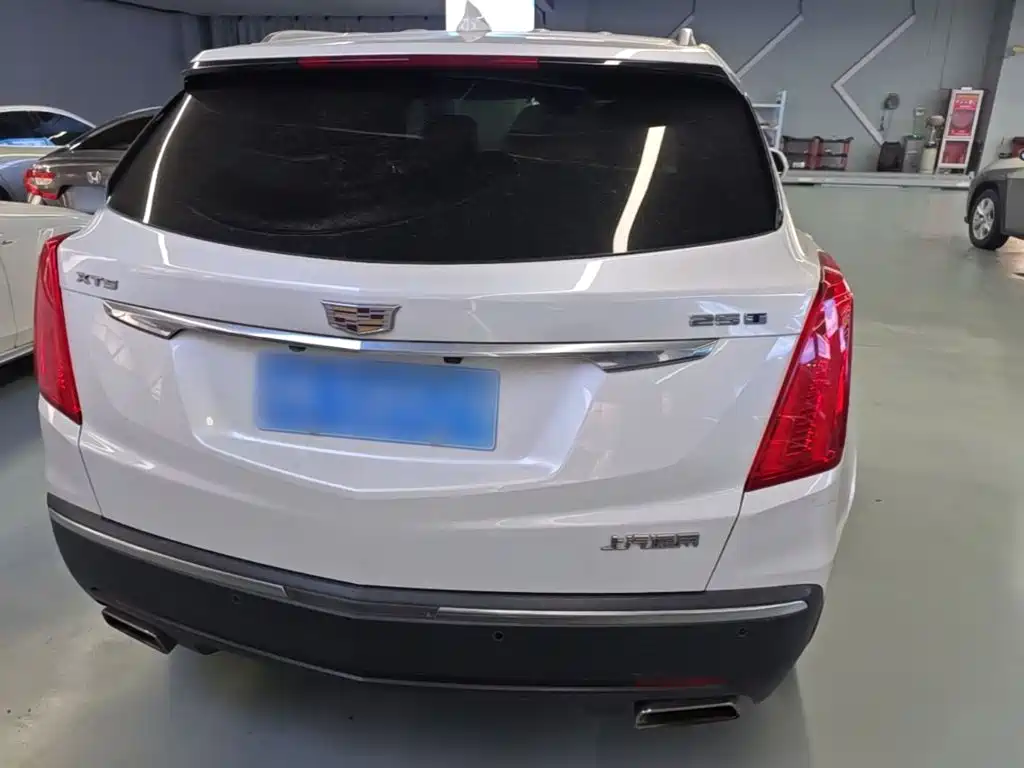 Cadillac XT5 — миниатюра 6
