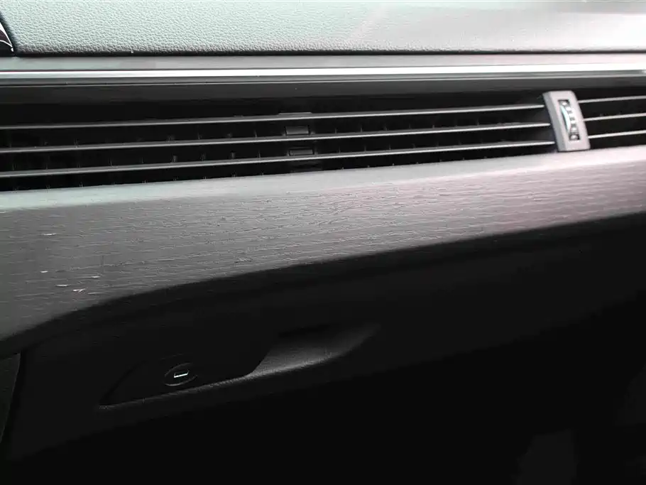 Audi A4L — миниатюра 9